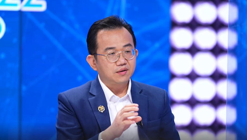 ดร.พิเชฐ คุณาธรรมรักษ์ อธิบดีกรมการขนส่งทางราง ร่วมเสวนาในรายการ “APEC VISION Connect” เรื่อง เดินทางปลอดภัยไร้รอยต่อด้วยระบบราง ออกอากาศทางช่อง NBT
