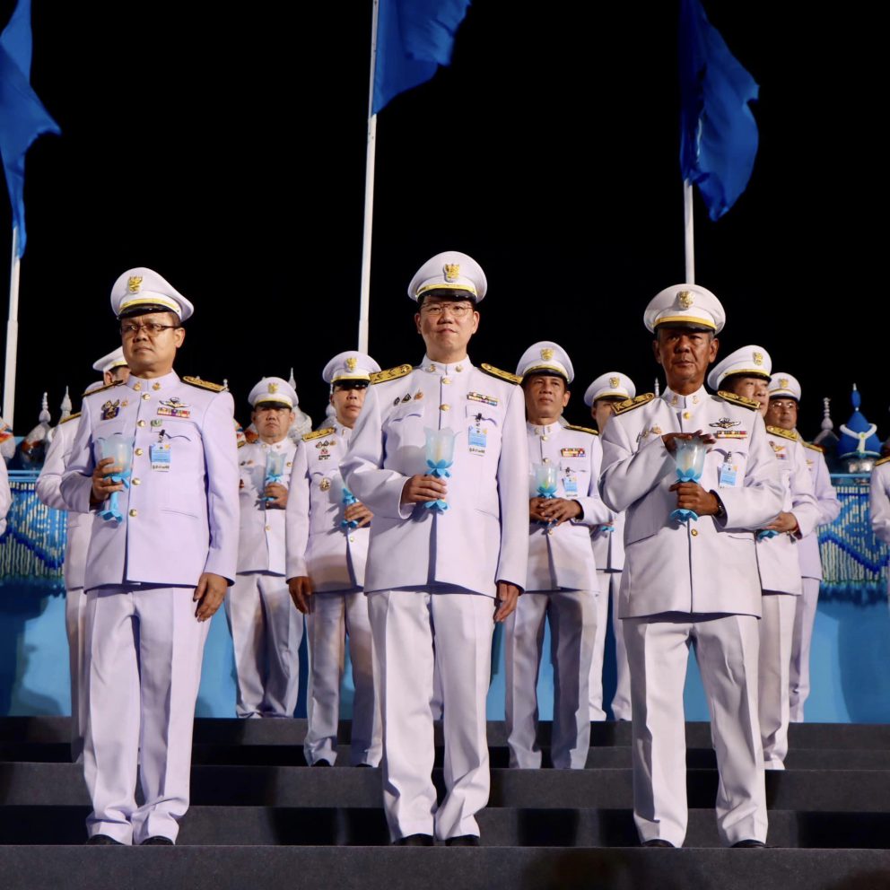 กรมการขนส่งทางราง ร่วมพิธีจุดเทียนถวายพระพรชัยมงคล เนื่องในโอกาสวันเฉลิมพระชนมพรรษาสมเด็จพระนางเจ้าสิริกิติ์ พระบรมราชินีนาถ พระบรมราชชนนีพันปีหลวง