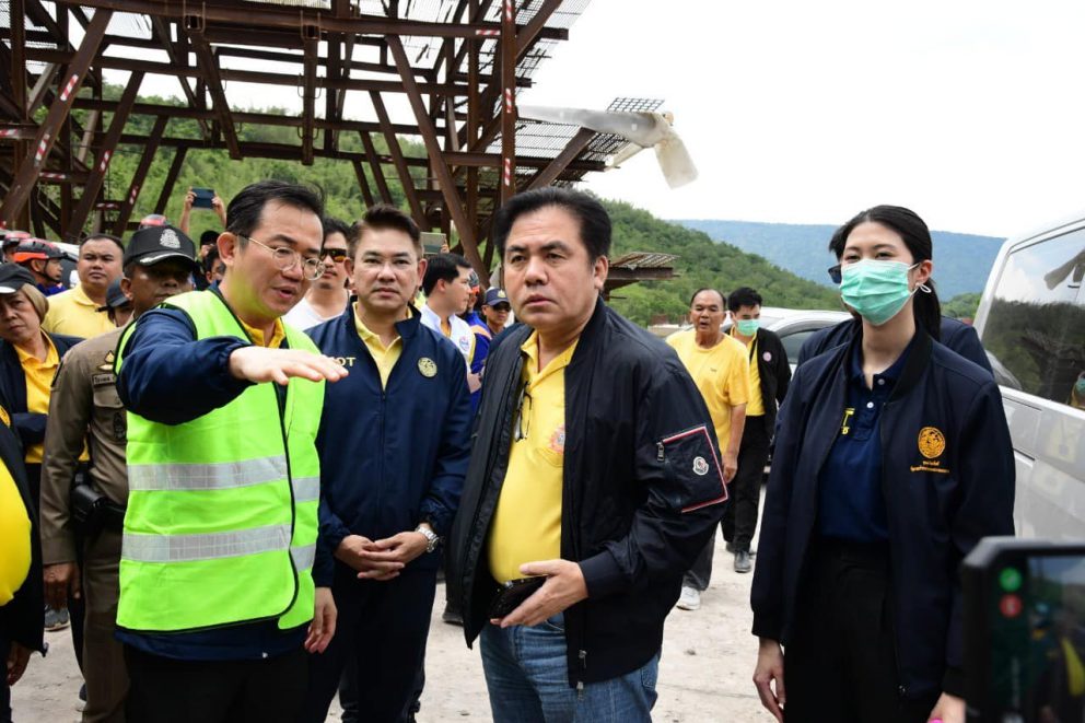 “สุรพงษ์” ลงพื้นที่ดินถล่มในอุโมงค์คลองไผ่
