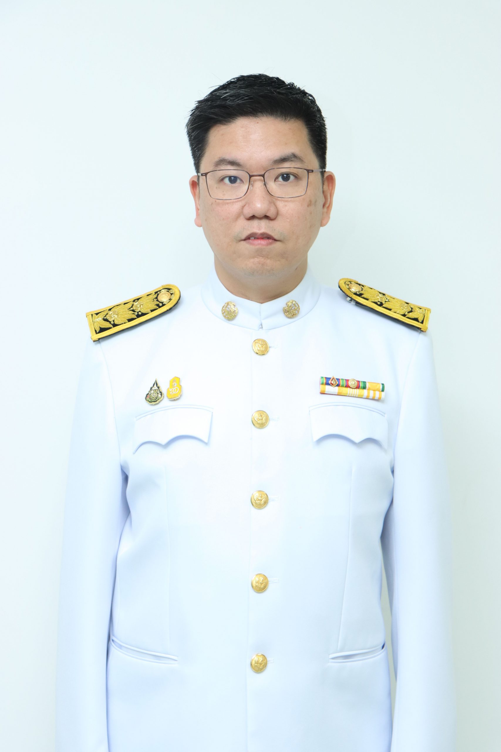 นายอธิภู จิตรานุเคราะห์