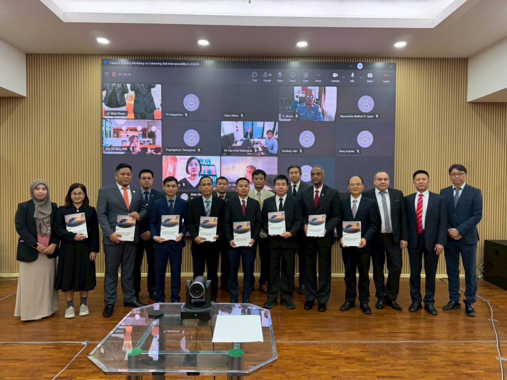 ขร. เข้าร่วมการประชุมเชิงปฏิบัติการเพื่อเสริมสร้างขีดความสามารถด้านความเชื่อมโยงและการทำงานร่วมกันของระบบราง (Rail Interoperability) ระหว่างประเทศสมาชิกอาเซียน ระหว่างวันที่ 11–12 ก.พ.69 ณ จังหวัดเชียงใหม่